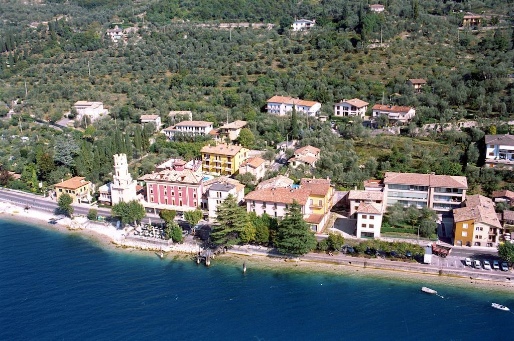 Appartamenti Menapace Torri Del Benaco Exterior photo